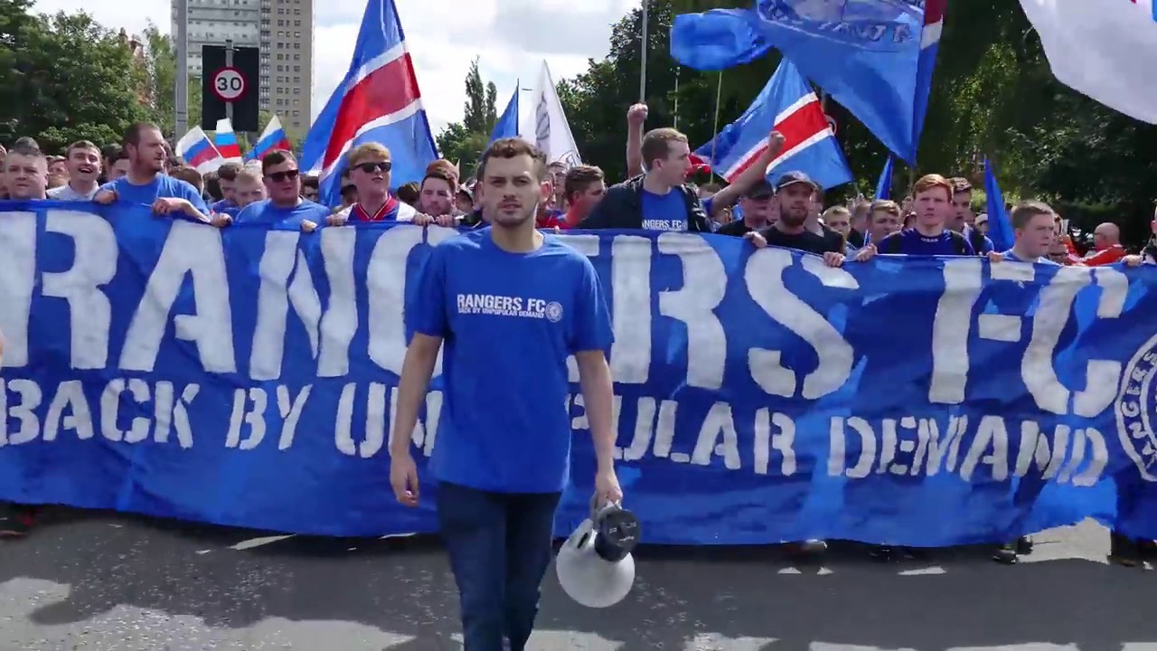 Rangers fans celebration march - YouTube