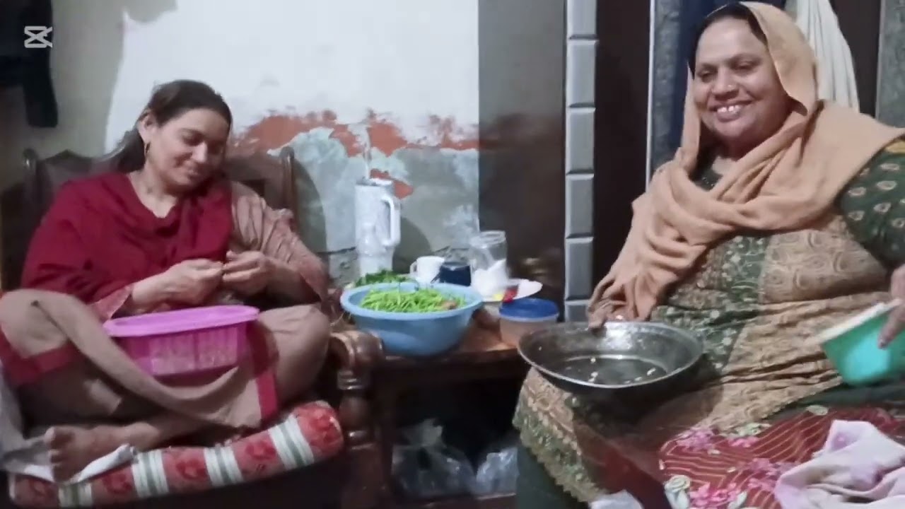 Aaj ami kapde do rahi