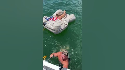 Mattress Cutting Prank (GONE VERY WRONG) 😳