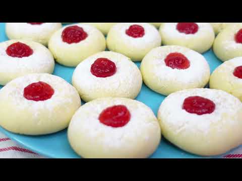 I never get tired of baking these delicious cookies! Light and simple recipe