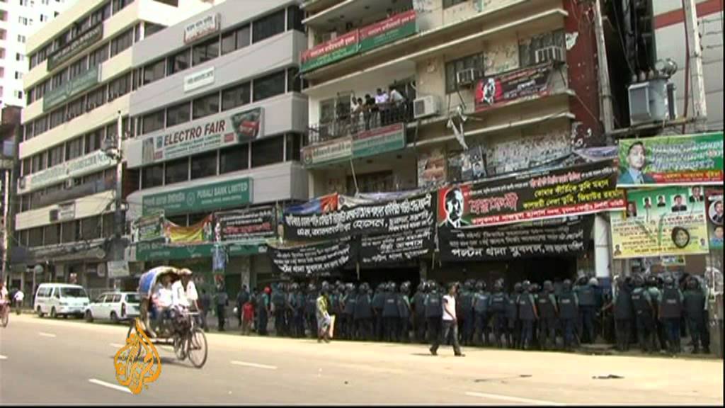 Scores arrested over Bangladesh strike