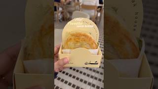Dubai’s viral paratha smash burger 🍔✨#dubai #viralparatha #smashburger #nufluv