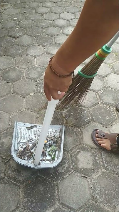 BOS LAGI NYAPU//DI HALAMAN RUMAH