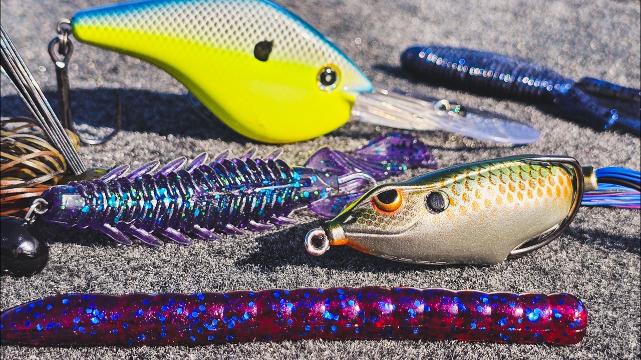 オッタークローラー The Otter Crawler, a winged lure for catching big bass, has
