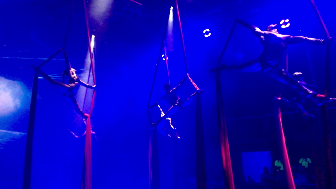 Coco Bongo Show 11 300