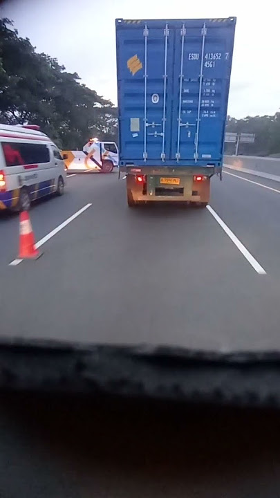 Kejadian tadi pagi pas keluar tol dawun Cikampek #fypシ゚ #driver #storywa