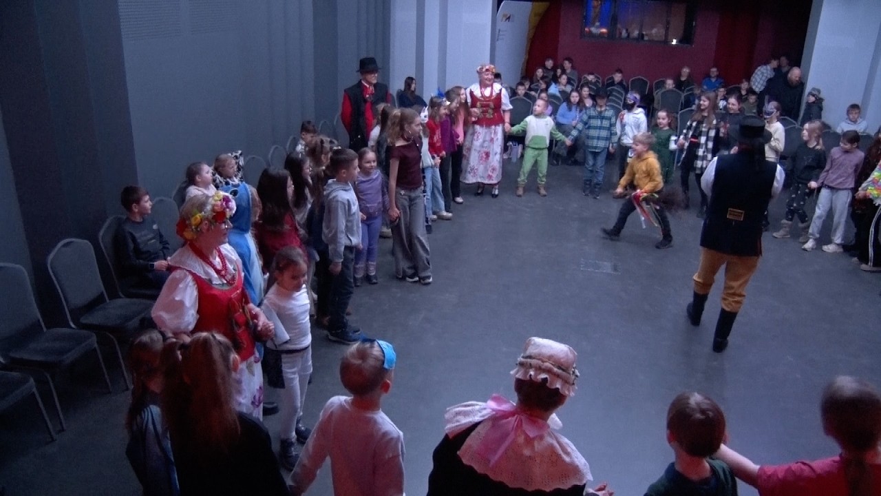 Podkoziołek z Obertasem w MOK-u