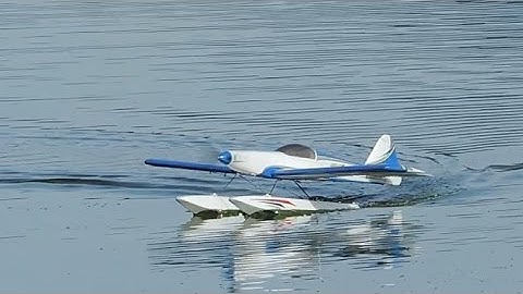 RC Floatplane EFlite