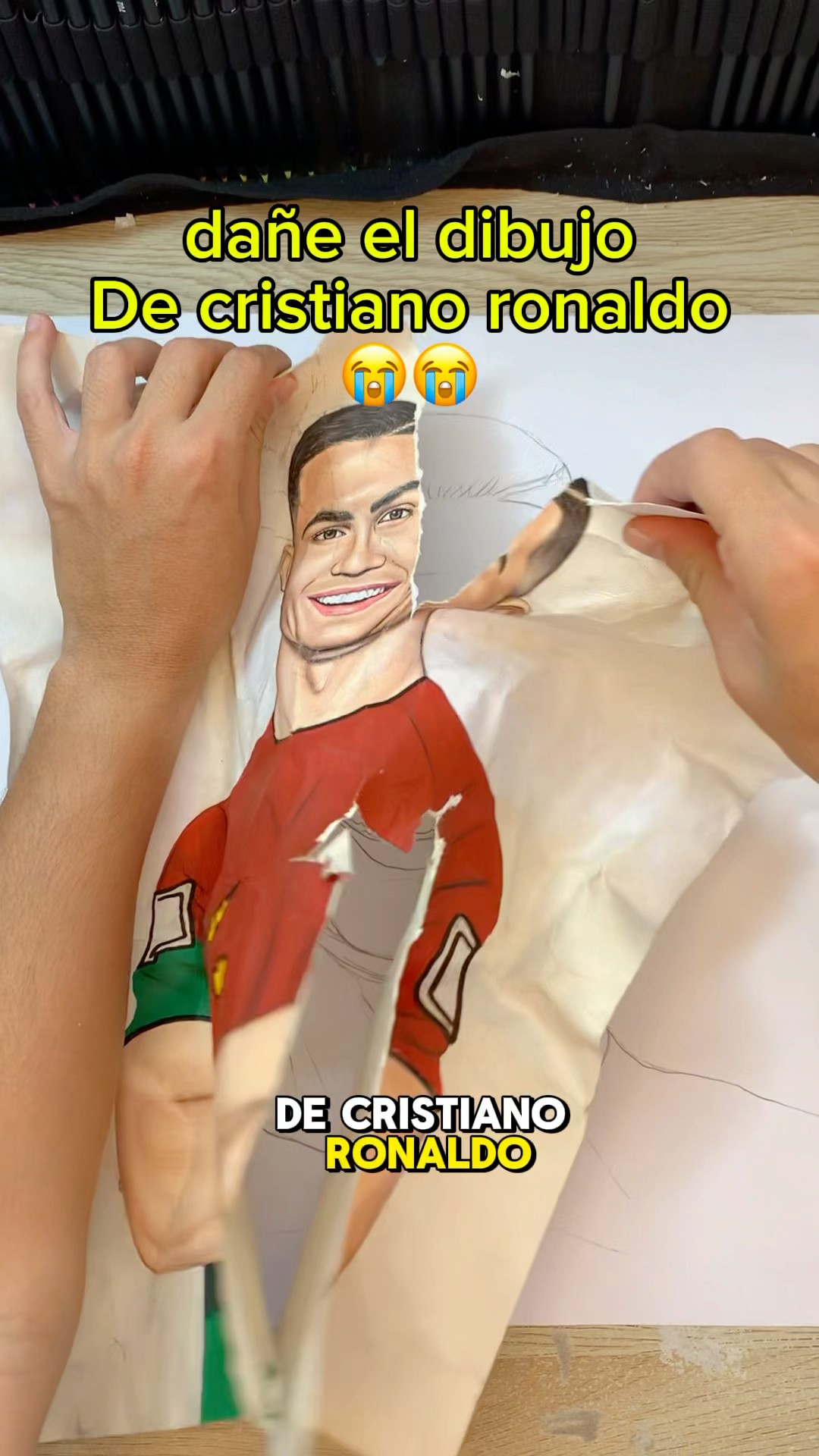 Dañe el dibujo de cristiano Ronaldo  para hacerlo mejor ??? #cristianoronaldo #arte #dibujo