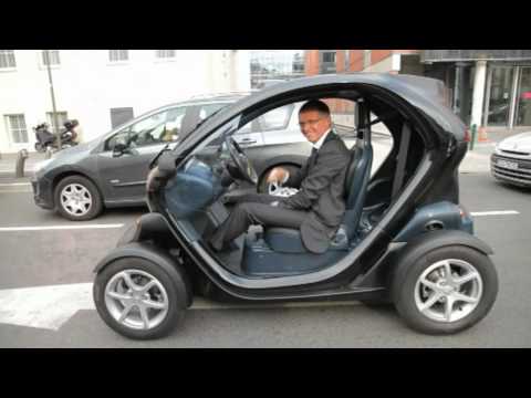 carlos-tavares-in-renault-twizy-for-the-special-evening-at-l'atelier-renault-on-july-5th,-2011