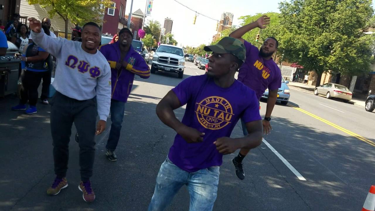 Albany Ques Neos 2016 and Murrary Spr' 95  out to Atomic Dog in Central Ave. Albany NY