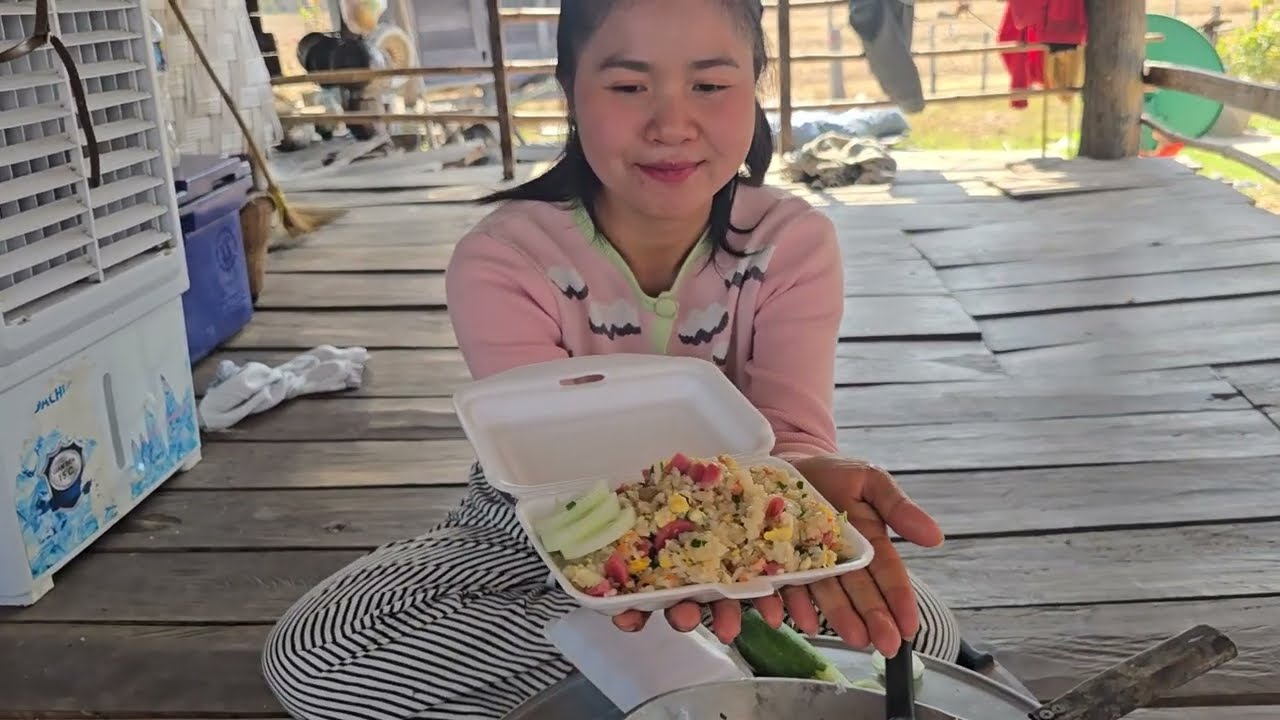 ลูกค้าสั่งข้าวผัด ป้ามาขายผ้าถุงสวยๆไม่แพง