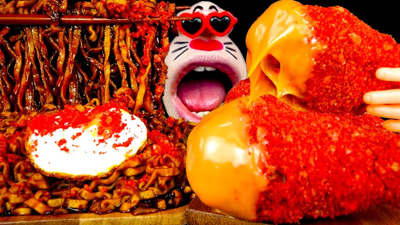 ASMR MUKBANG :) острая лапша из черной фасоли и шоу поедания курицы с сыром «Читос»!
