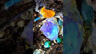 Crystal hunting in forgotten mines: The ultimate guide。Rainbow Beach's Crystal Secrets