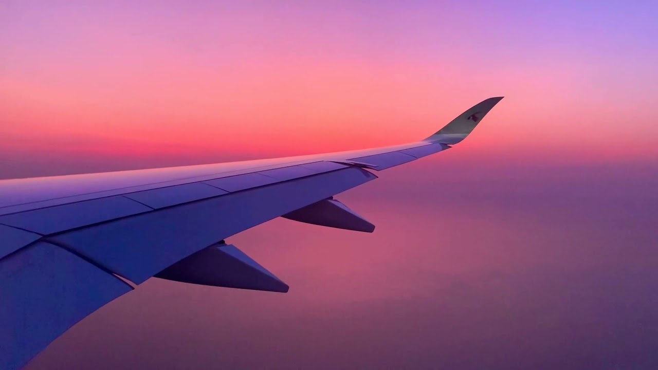 اجمل هبوط مع طلوع الفجر في مطار حمد الدولي - الدوحة قطر | Landing at Hamad International Airport