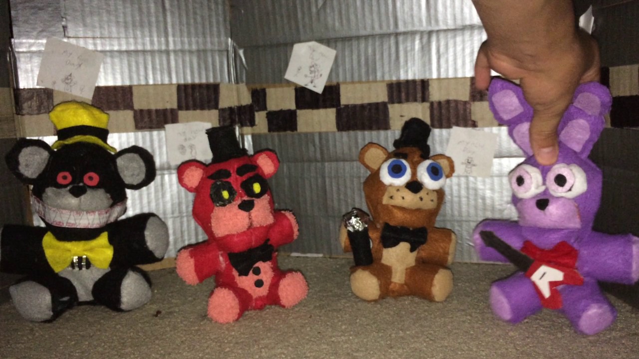 Fnaf Custom Plush Showcase Youtube - roblox piggy custom plushies