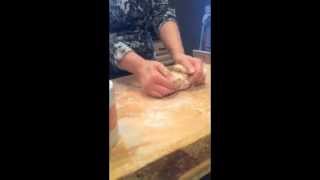 Thanksgiving Disaster: My mom ruins dinner in 3 hours
