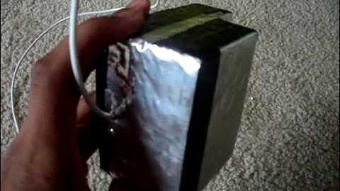 How to make a charging iPod/iPhone dock