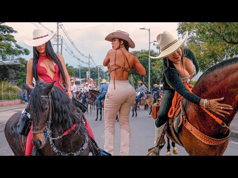Breathtaking Women Riding Horses in the Amazing Rodeo 🐴 COLOMBIA TULUÁ 😍