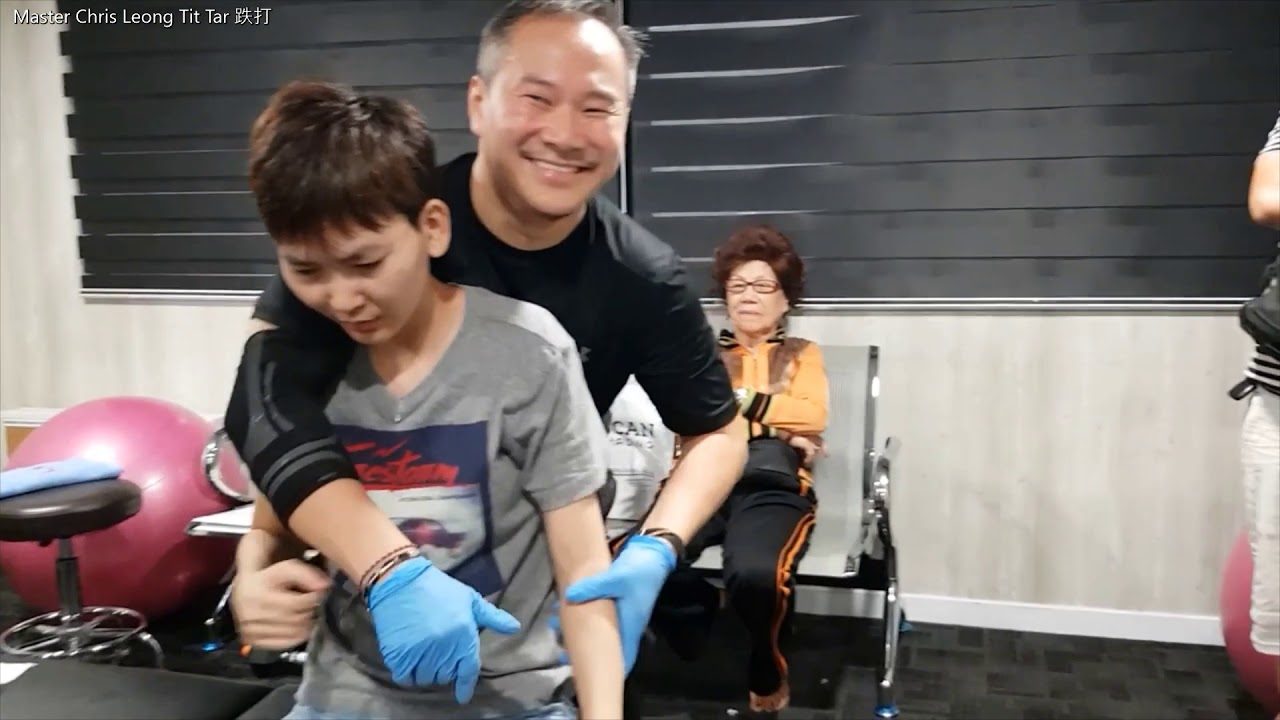 Master Chris Leong And His Mom Action Together Clmethod Tit Tar Treatment Youtube