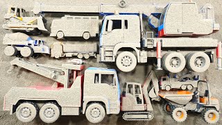 Find Buried Toy Cars and Clean Big Tow Truck, Big Crane Truck, Excavator