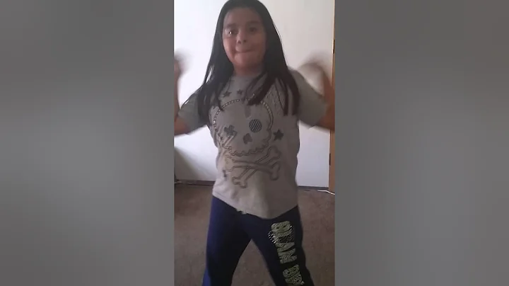 Valeria Castillo dancing to TIMBER
