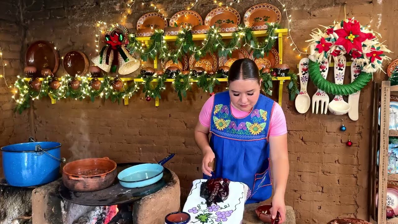 Cuando hago este mole almendrado en Navidad, siempre me piden la receta