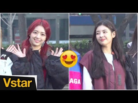 "유나야 리아야❤︎" 있지(ITZY) 미소짓게 해주는 팬들(20190301 뮤직뱅크 출근길)
