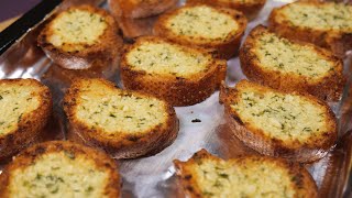你出面包我出蒜，早餐10分钟搞定蒜蓉面包