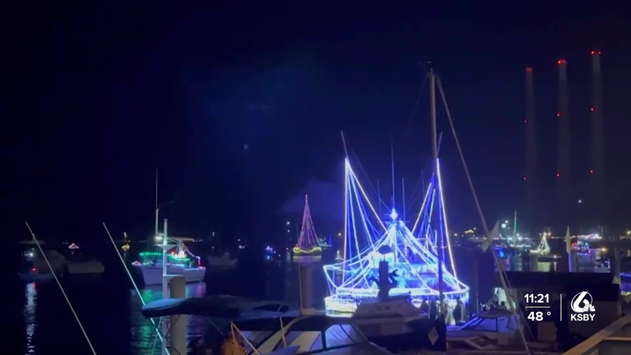'Lighted Boat Parade' presented by the Rotary Club of Morro Bay draws hundreds to the Embarcadero