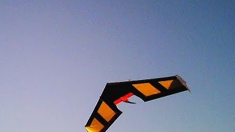 P115 scratch-built wing, fun flying and an inverted landing