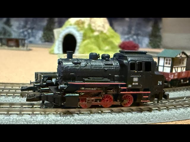 Marklin 81701 BR 89 0-6-0 Steam Tank Locomotive Test Run at z