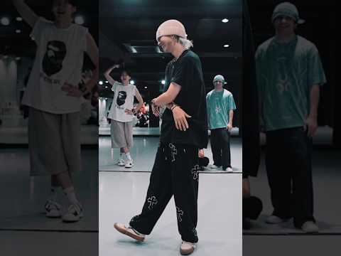 전 세계 밤비들 다 홀려서 광광우럭중🐟🫧#BAEKHYUN - #<strong>Bambi</strong> #DANCE | #Choreography by 류지 RYUJI | LJ DANCE STUDIO
