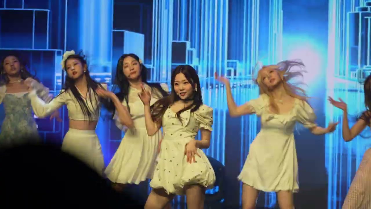 221216 아이칠린(Ichillin)  'FRESH' 4K30p 직캠(fancam) @Concert(Your Time)