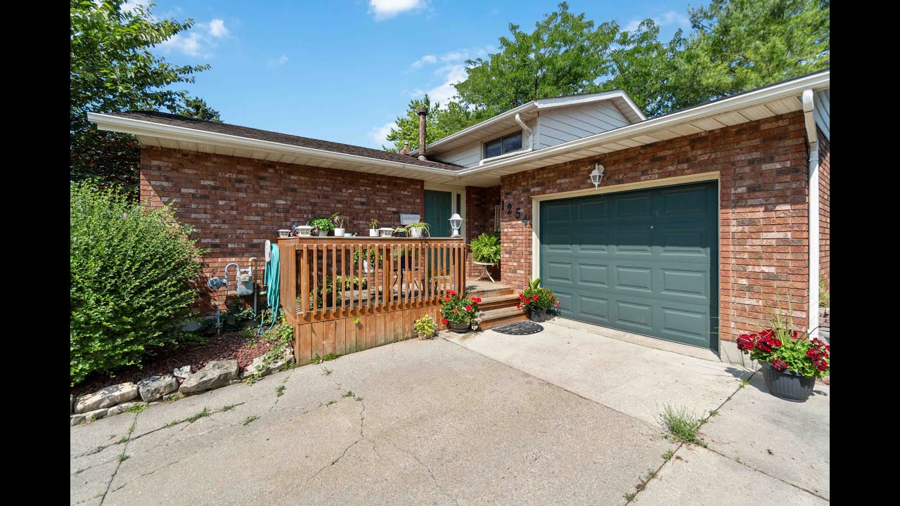 1254 Errol Road, Sarnia YouTube
