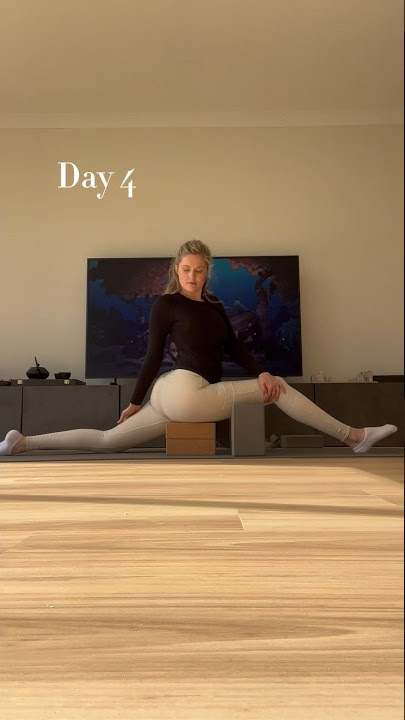 30 day splits challenge 🌻 #30dayschallenge #splits #flexibility #stretching