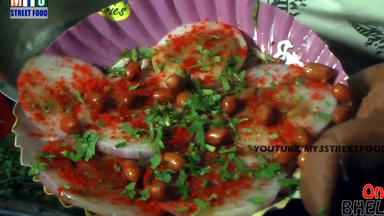 ONION BHEL PURI | Rajahmundry Street Foods | RARE STREET FOOD street food