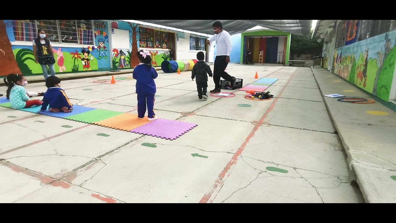 Clase de educación física, Circuito de acción motriz, las emociones 1° grado.