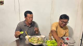 Chiêu Đãi Thằng Em Món Xào Đặc Biệt Một Chảo To Chà Bá Luôn Mời Cả Nhà Cùng Thưởng Thức