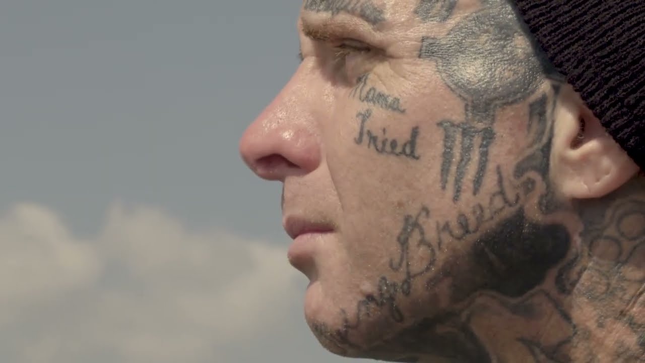 Brian Lecroy  arms of Jesús