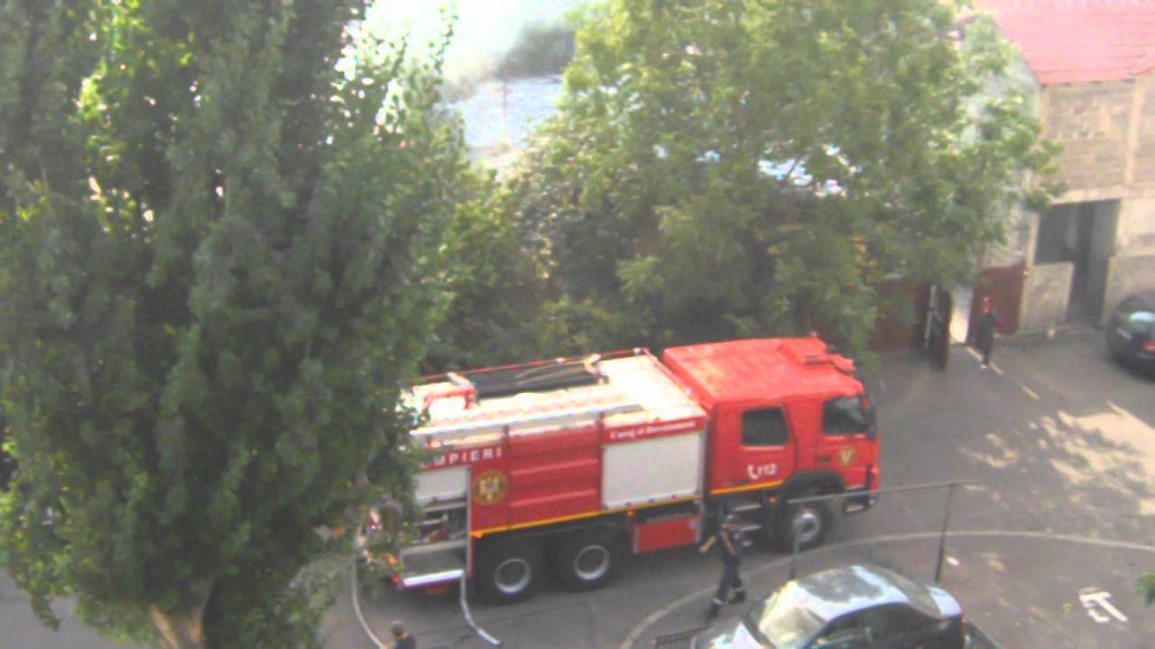 Pompierii In Actiune Bucuresti 4 Octombrie 2012 Youtube