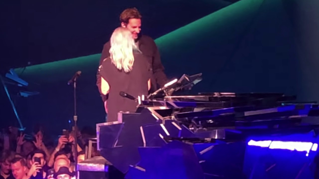 Bradley Cooper and Lady Gaga Surprise Las Vegas Audience With "Shallow" Duet