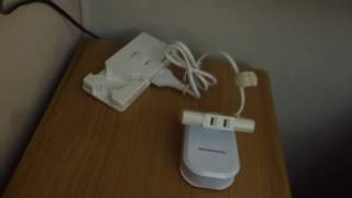 海外旅行でのコンセント電源変換アダプタの使い方