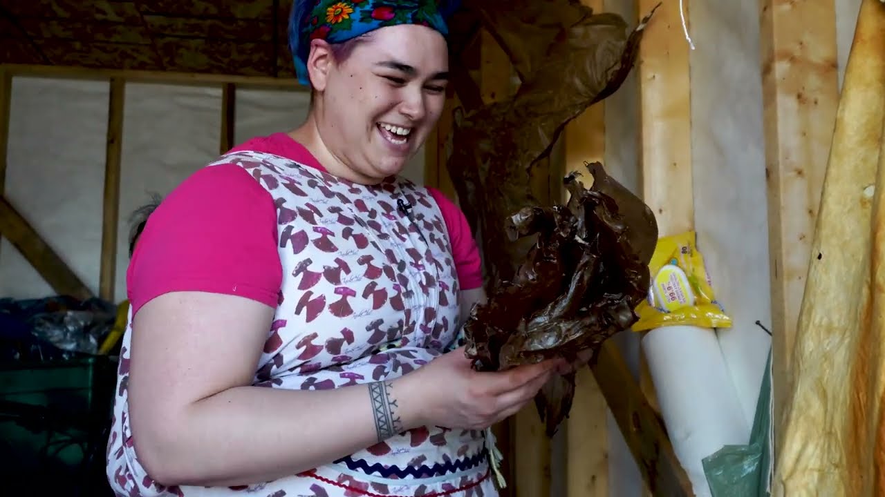 Hannah Tooktoo's Leathermaking and Pualuk-making