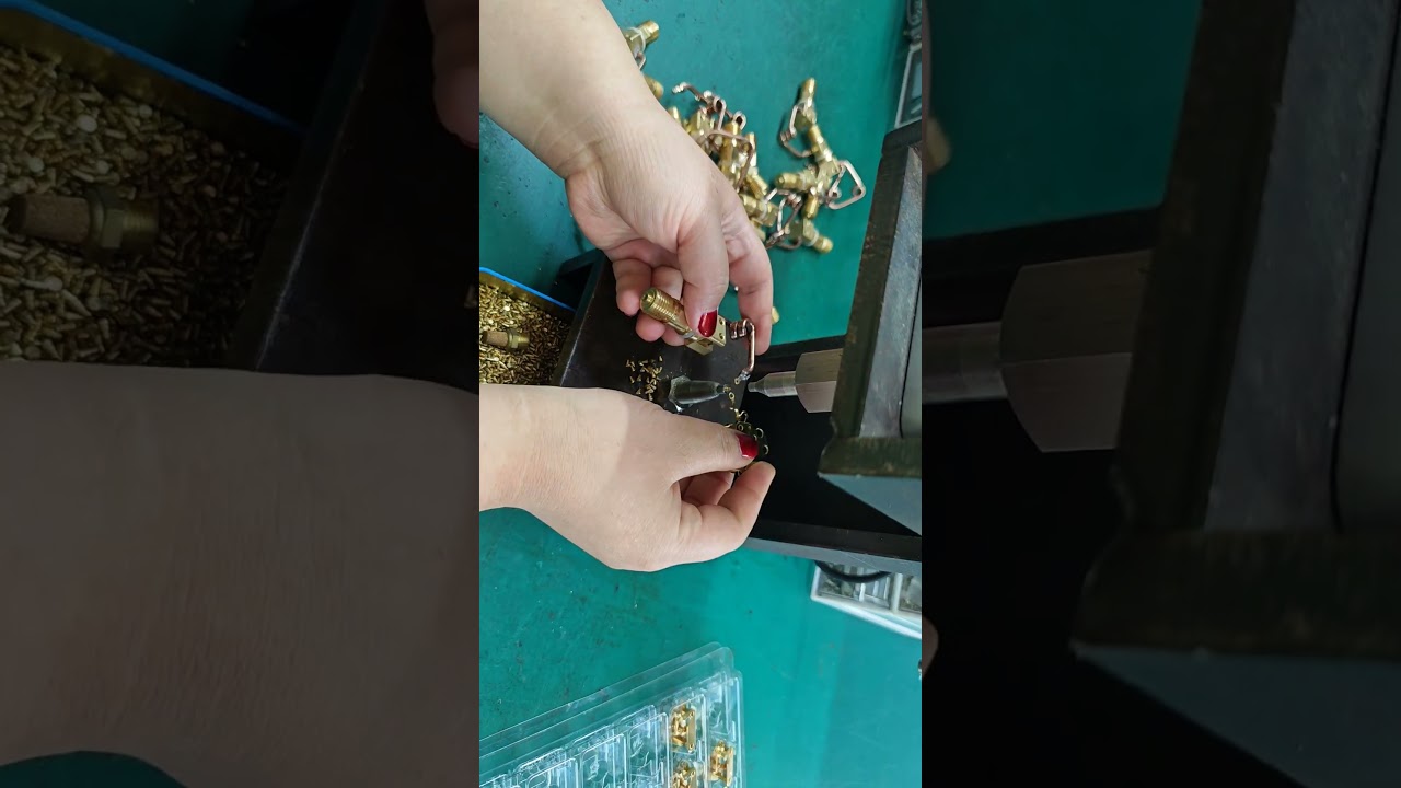 Pressure gauge assembly and calibration process 