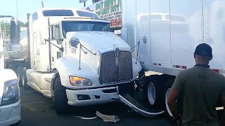 Truck Driver FAILS Compilation. SEMI TRUCKS CRASHES.