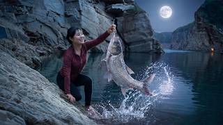 Fishing Alone Overnight on the Lake – Hours of Struggle with a Giant Bighead Carp Guide