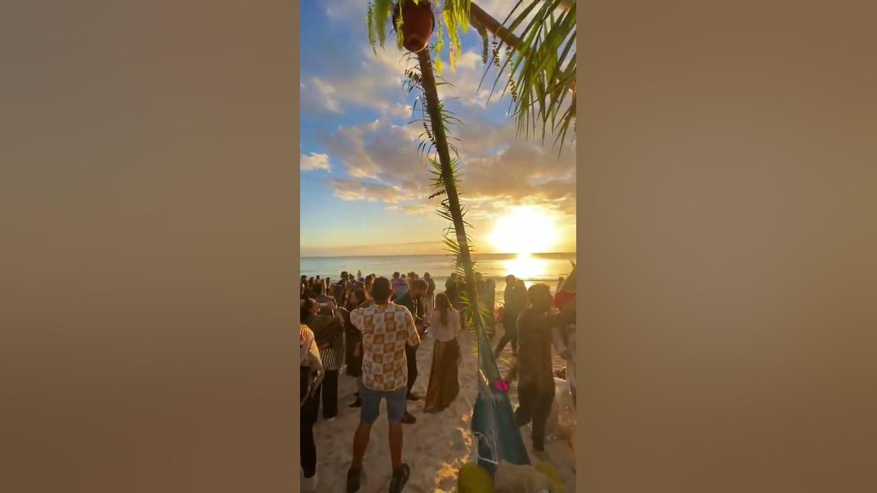 NU feat. Jo.Ke "Who Loves The Sun" #melodichouse #bar25music #tulum2023 Video by Silvana Wanoodle ❤️ NU feat. Jo.Ke "Who Loves The Sun" #melodichouse #bar25music #tulum2023 Video by Silvana Wanoodle ❤️