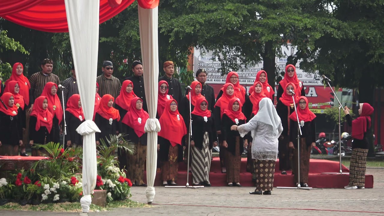 MARS KEMENTERIAN AGAMA MENGGEMA DI ALUN ALUN PURBALINGGA 3 JANUARI 2023