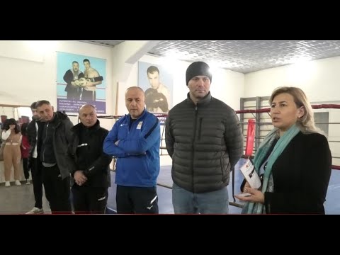 სპორტსმენებს წარმატებული ქართული ბიზნესის ასოციაციის ხელმძღვანელმა, ფასდაკლების ბარათები გადასცა